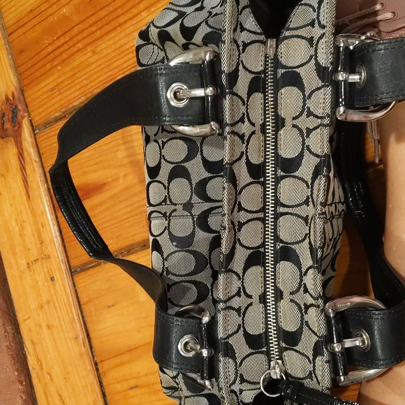 Coach Soho Pleated Tote Signature Shoulder Bag - Picture 5 of 7